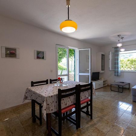 Apartments By The Sea Mudri Dolac, Hvar - 582 Vrboska Luaran gambar