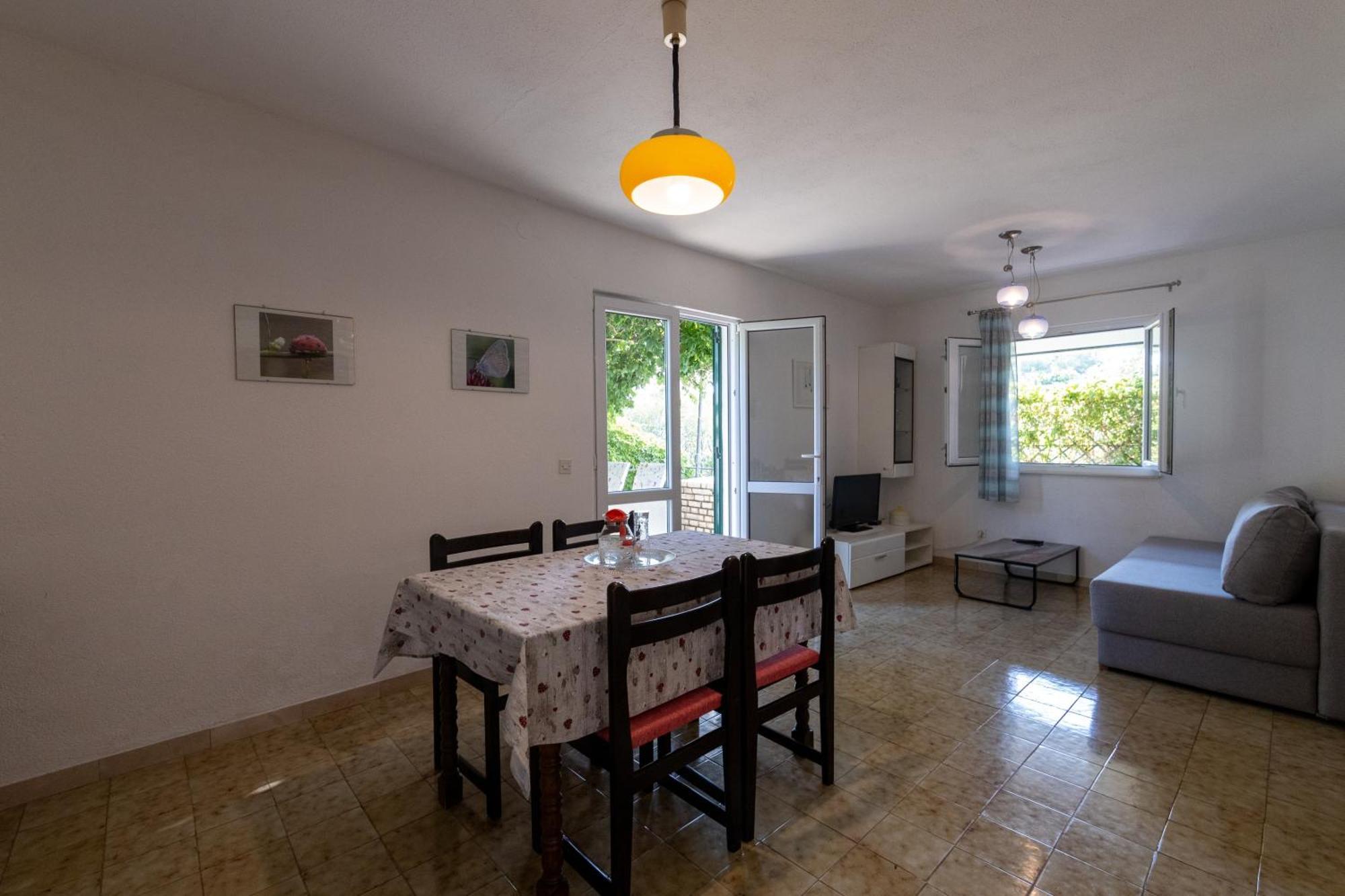 Apartments By The Sea Mudri Dolac, Hvar - 582 Vrboska Luaran gambar
